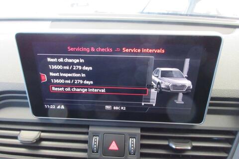 Audi SQ5 view 30