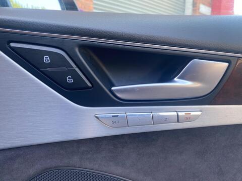 Audi A8 view 21