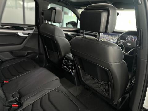 Volkswagen Touareg view 38