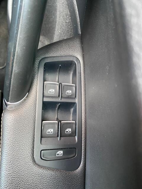 Volkswagen Golf view 25