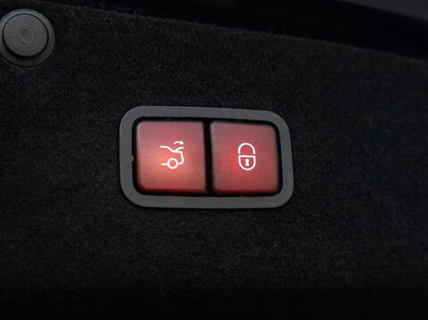 Mercedes-Benz S Class view 57