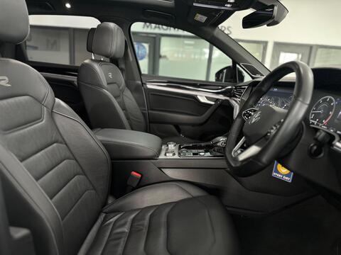Volkswagen Touareg view 23