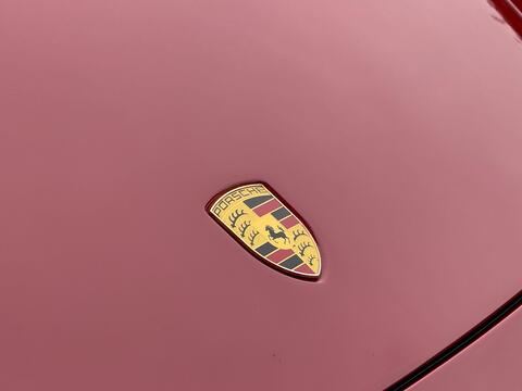 Porsche 911 view 16