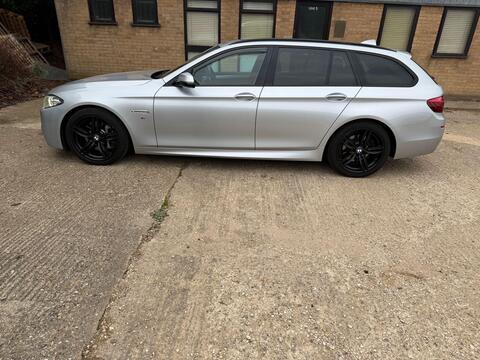 BMW 5 Series view 8