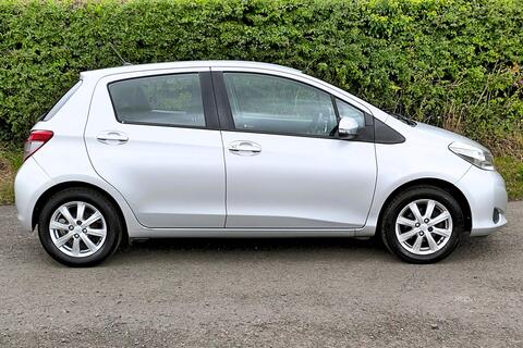 Toyota Yaris view 6