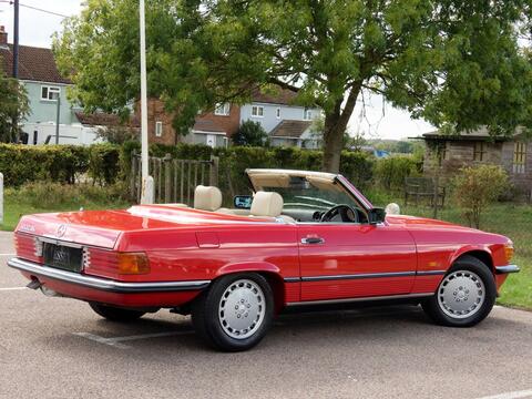 Mercedes-Benz SL view 9