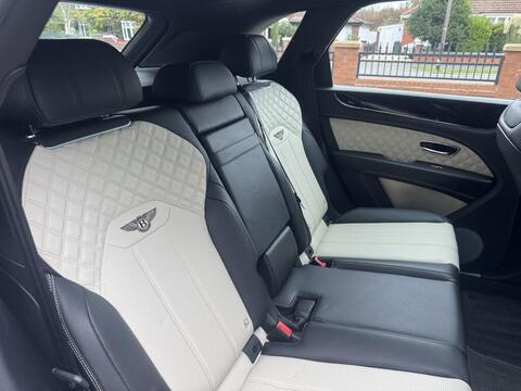 Bentley Bentayga view 12