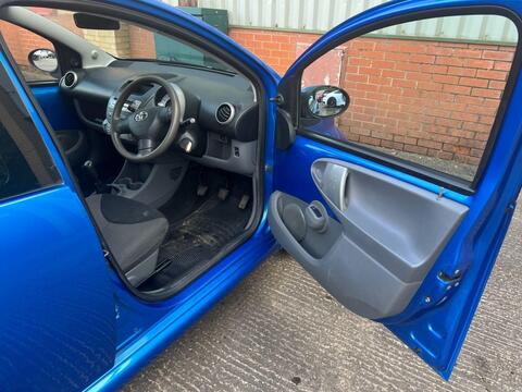Toyota Aygo view 9