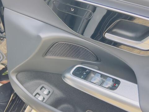 Mercedes-Benz E Class view 72