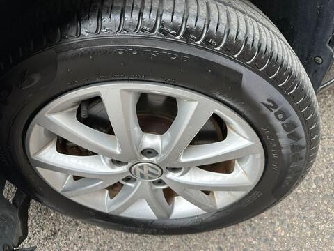 Volkswagen Golf view 26