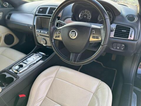Jaguar XK view 35