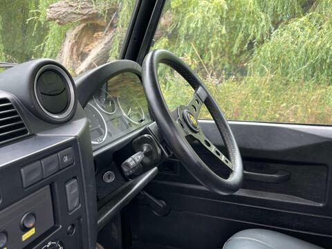 Land Rover Defender view 7
