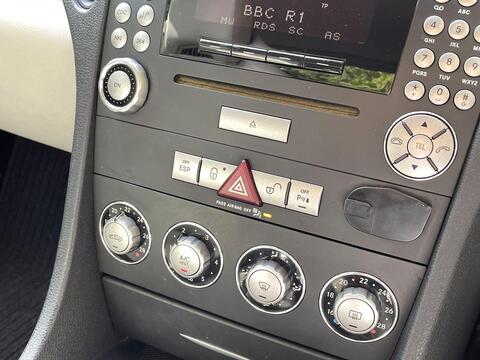 Mercedes-Benz SLK view 20