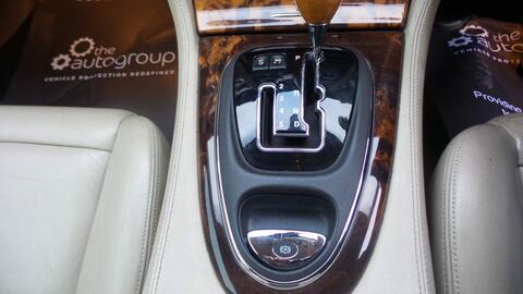 Jaguar XJ view 21