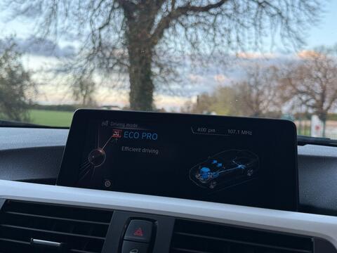BMW 3 Series view 34