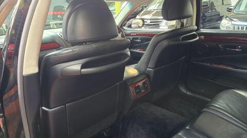 Lexus LS view 24