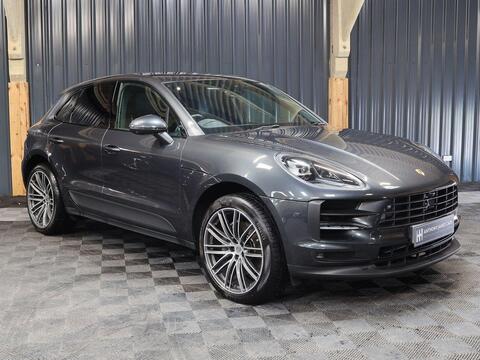 Porsche Macan view 18