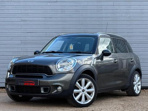 Mini Countryman view 2