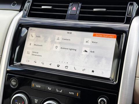 Land Rover Discovery view 30