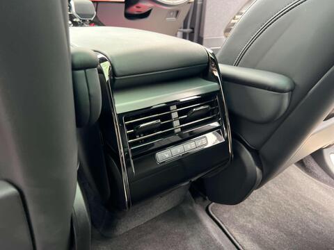 Land Rover Range Rover view 14