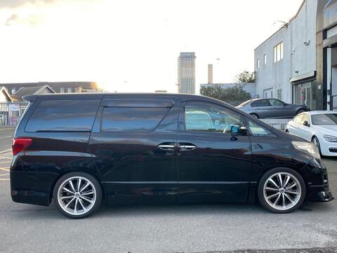 Toyota Alphard view 2