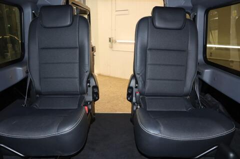 Land Rover Defender view 13