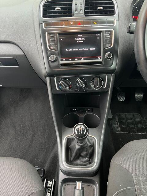 Volkswagen Polo view 18
