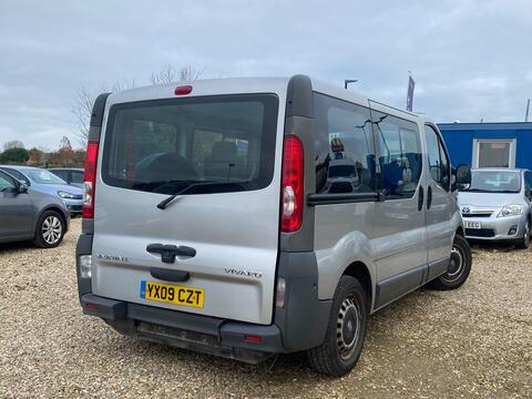 Vauxhall Vivaro view 3