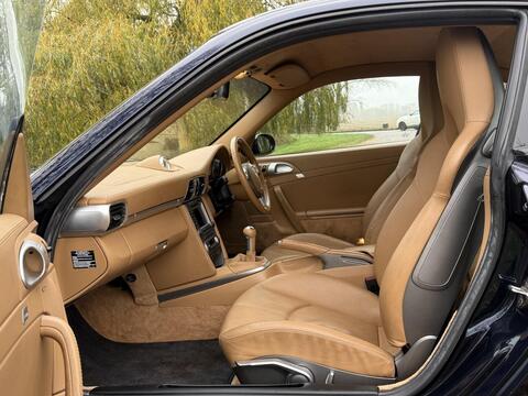 Porsche 911 view 18