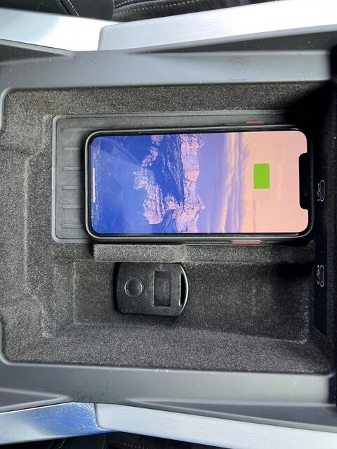 Audi Q8 view 68