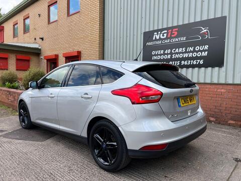 Ford Focus view 5
