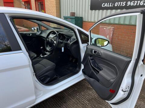 Ford Fiesta view 11