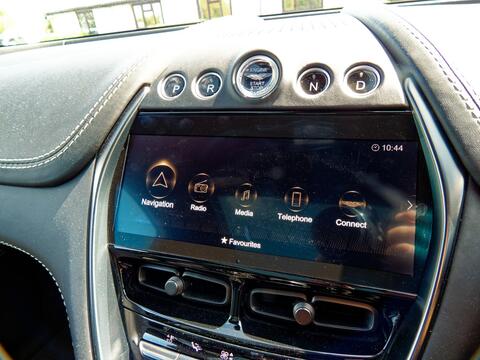 Aston Martin DBX view 44