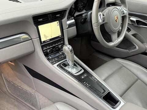 Porsche 911 view 29