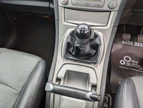 Ford Galaxy view 17
