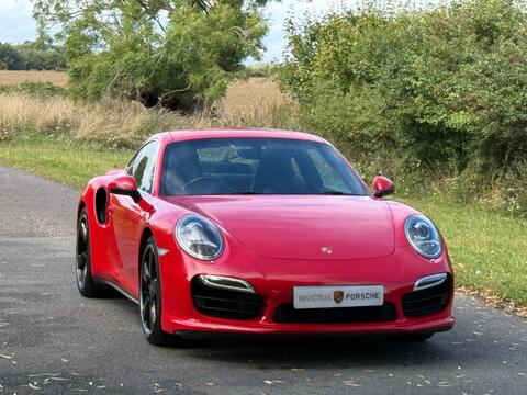 Porsche 911 view 11