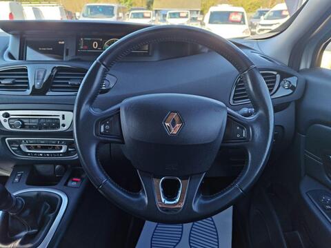 Renault Scenic view 10