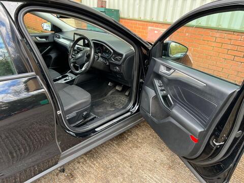 Ford Focus view 9
