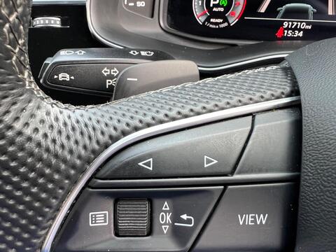Audi Q8 view 65