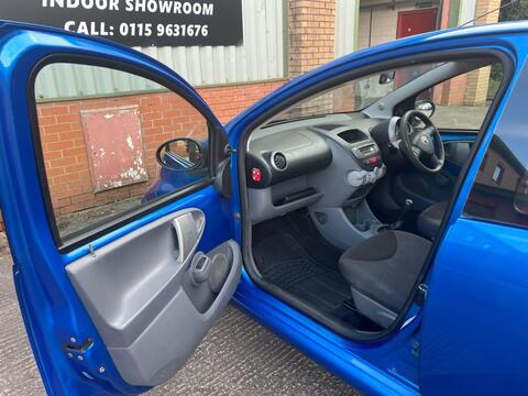 Toyota Aygo view 14