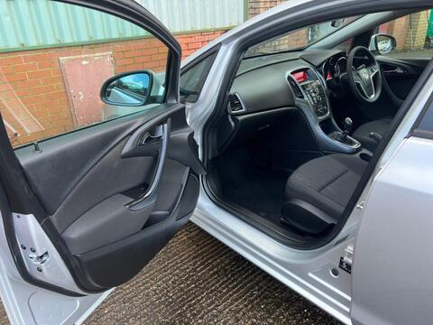 Vauxhall Astra view 18