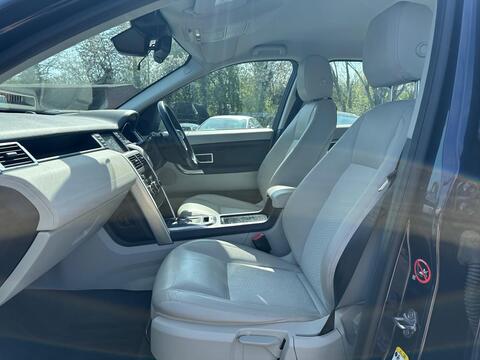 Land Rover Discovery Sport view 8