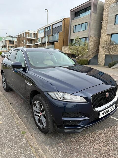 Jaguar F-PACE