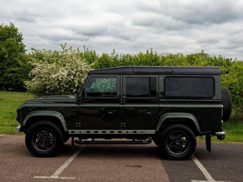 Land Rover Defender view 6