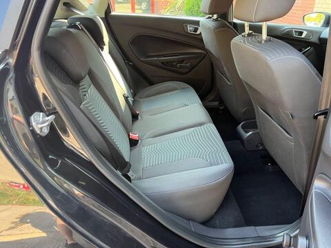 Ford Fiesta view 14