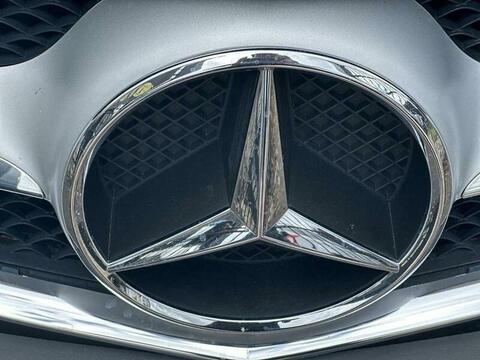 Mercedes-Benz E Class view 89