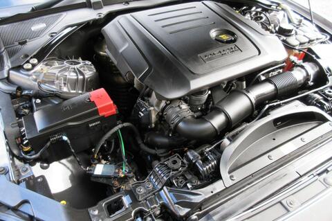 Jaguar Xe view 14