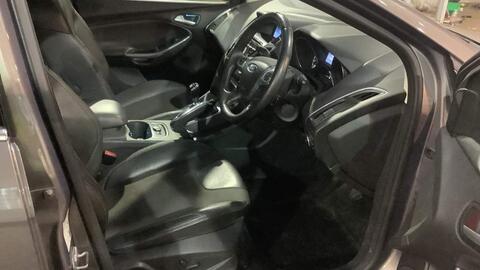 Ford Focus view 5