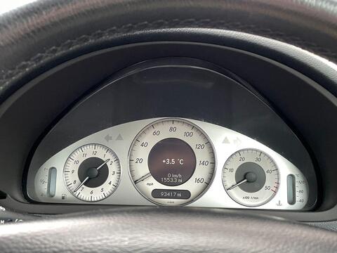 Mercedes-Benz CLK view 40