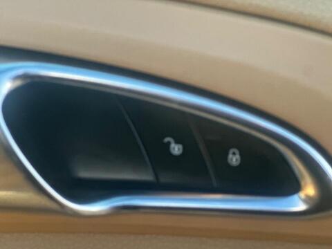 Porsche Cayenne view 41